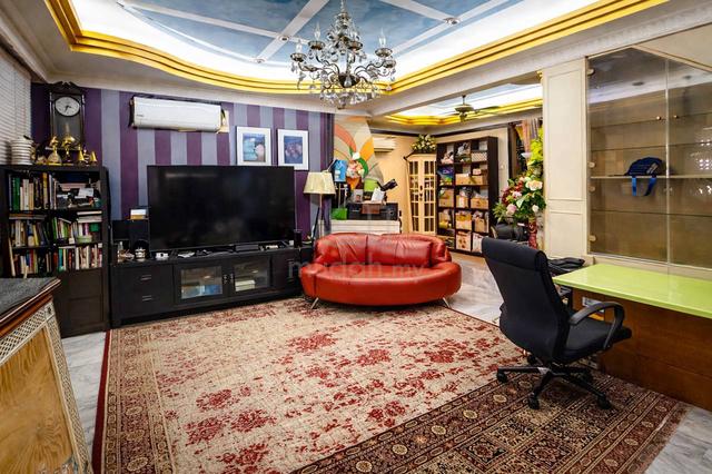 FREEHOLD❗❗ 24'X75'💥 Double Storey Terrace USJ 9 Subang Jaya FOR SALE 1
