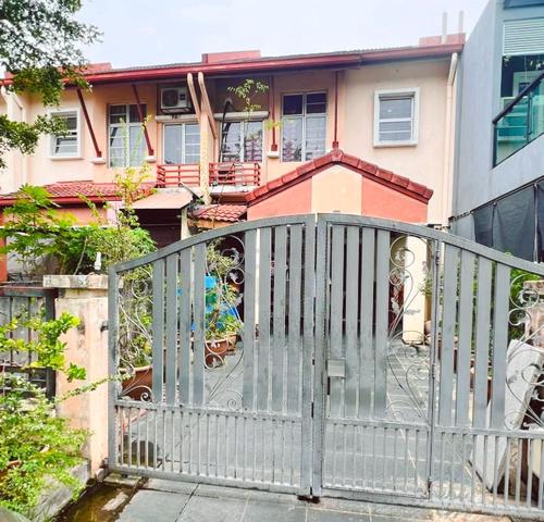 Facing Open 2 Storey Terrace Taman Pinggiran USJ 3 Subang Jaya Selango 1