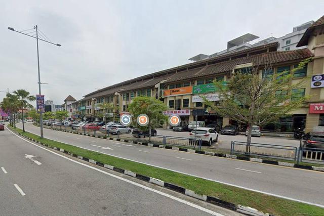 Bayan Bay Next To Queensbay 1