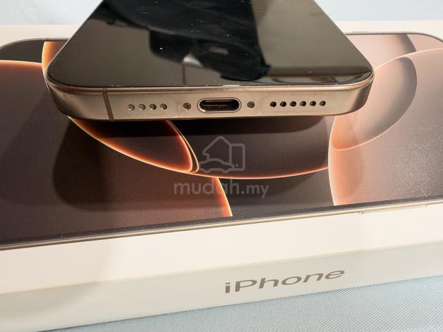 iPhone 16 Pro Max - photo 3 of 6