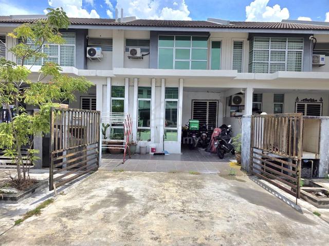 RENOVATED UNIT - 2 Storey Terrace Bangi Avenue 2, Bangi 1