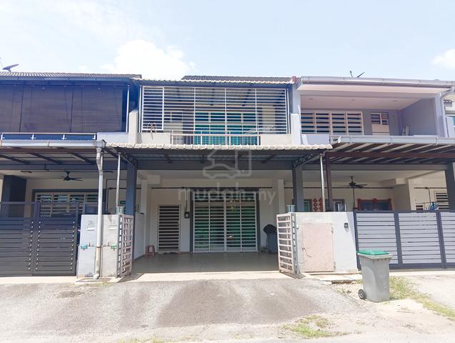 RENOVATED & NON BUMI Teres 2 Tingkat Taman Indah TAMPIN, N.Sembilan 1