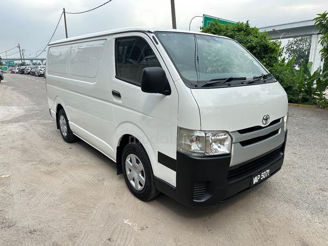 2017 Toyota HIACE 2.5 ENHANCED (M) - 1