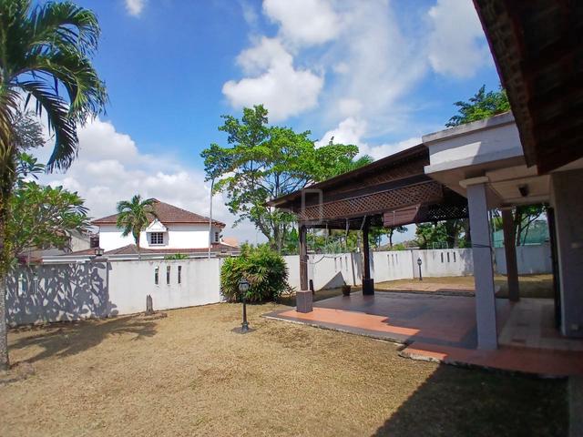 FACiNG OPEN 🔥 CORNER LOT 🔥2 Storey Terrace House Seksyen 7 Shah Alam 3