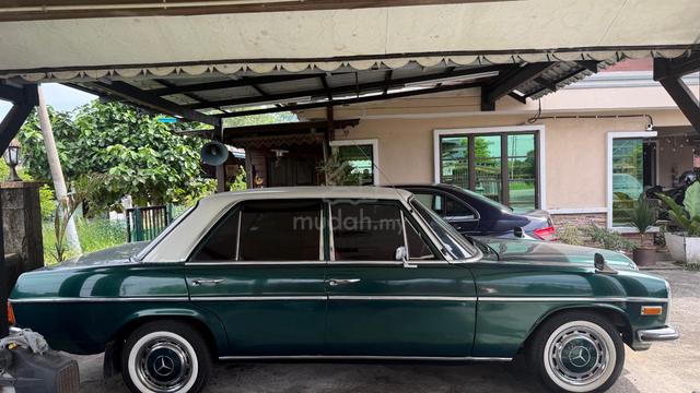 Mercedes Benz (M) W115 - 5