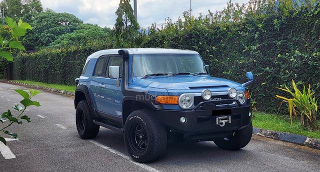 2014 Toyota FJ 4.0 CRUISER (A) 3 Year Warranty!! - 1