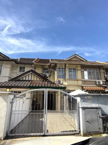 [BOOKING RM1k] Renovated 2sty @ Jalan Anggerik Eria, Kota Kemuning 1