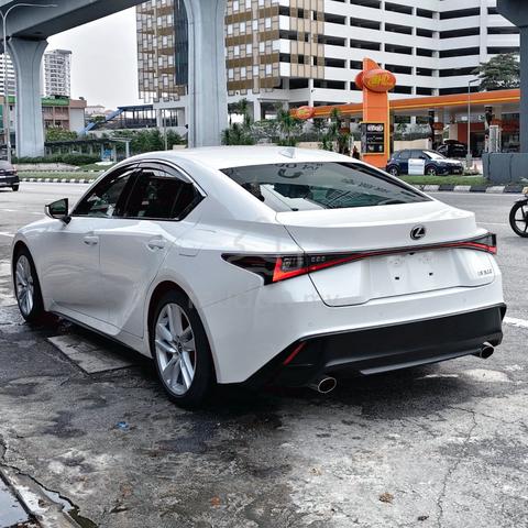 2023 Lexus IS300 2.0 Base - 2