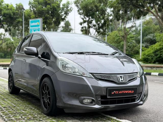 2013 Honda JAZZ 1.5 E FACELIFT HATCHBACK SPORT RIM - 3