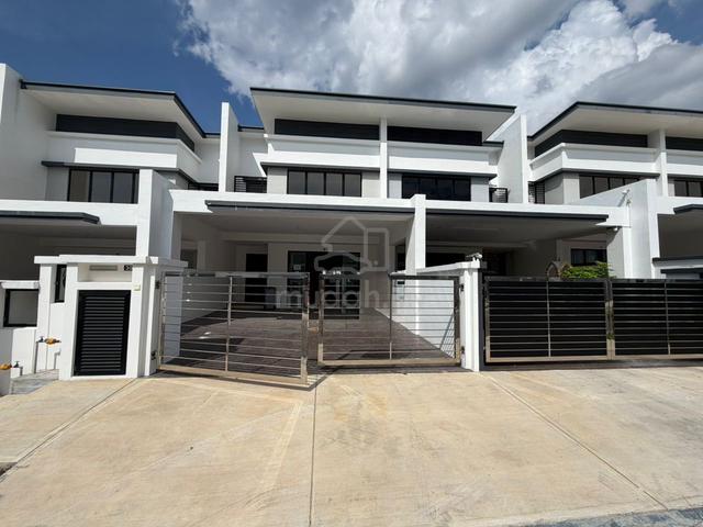 Idaman Hill @ Tmn Puncak Ceria Brand New Double Storey Terrace House 1