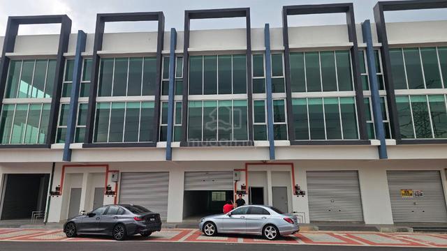 Facing Ayer Keroh Main Road ✅ 3 Storey Shop For Rent at Melaka 1