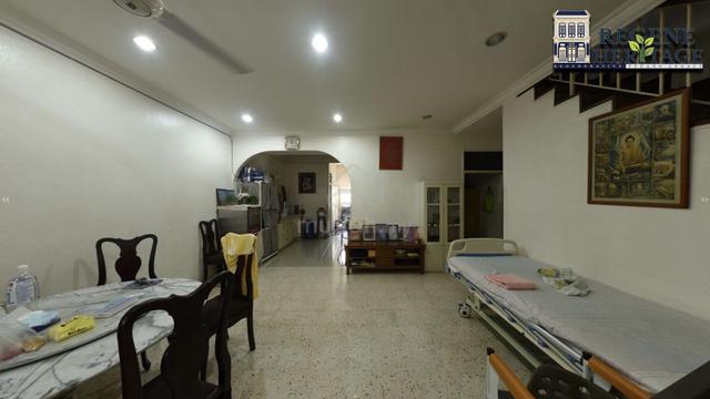 22 Feet Width Concrete Floor Link House In Lintang Delima Island Glade 1