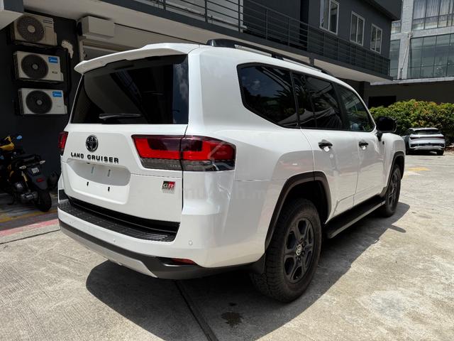 2022 Toyota LANDCRUISER 3.5 GR SPORT (A) - 4