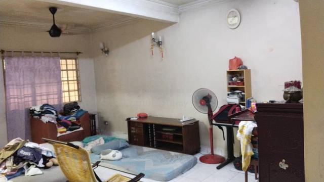 SUPER🔥 DEAL! Below Market!! Good Unit at Tmn Sri putra, for Sales sg 1