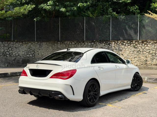 Mercedes Benz CLA250 4 MATIC (CBU) 2.0 / PLATE AMG - 4