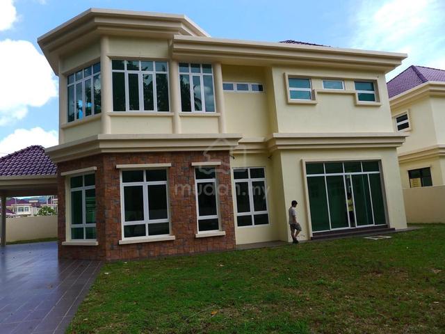 Corner Lot Bungalow 1