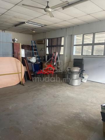 Light Industrial For Sale 1.5 Storey Semi Detached 1