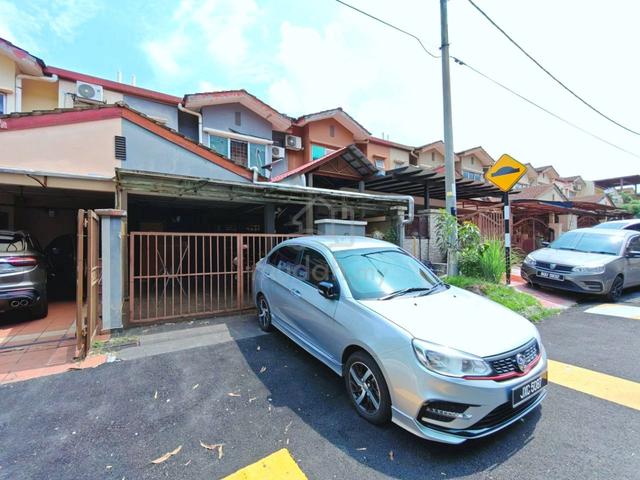 DOUBLE STOREY TERRACE TAMAN SINARAN, Balakong 1