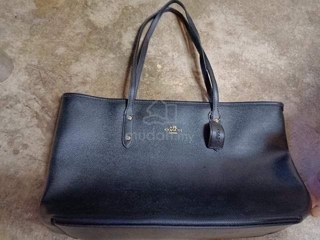 beg tangan coach - Bags & Wallets for sale in Tampoi, Johor