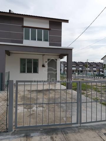Taman Tasek Gelugor Utama (Lily 2) Tasek Gelugor, Pulau Pinang. 1