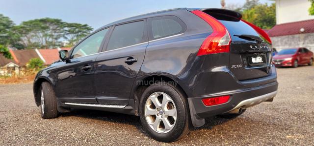 2010 Volvo XC90 T6 FULLSPEC 2.5 T FACELIFT (A) - 3