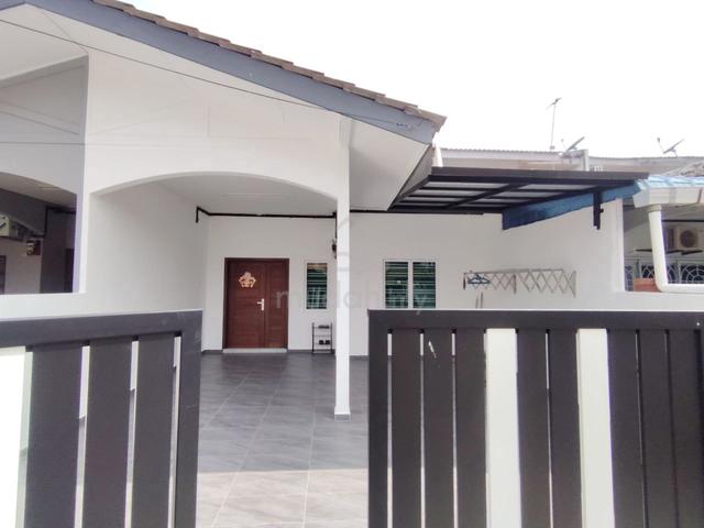 FREEHOLD Nice Fully Renovated Single Storey House at Melaka Baru 1