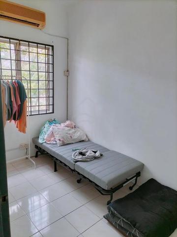 2 available Rooms for Rent Putra Permai (Corner lot landed house) 1