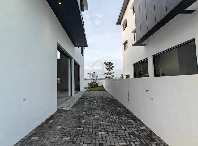 New 3 Storey Semi-D Factory with Promotion at Menglembu 3