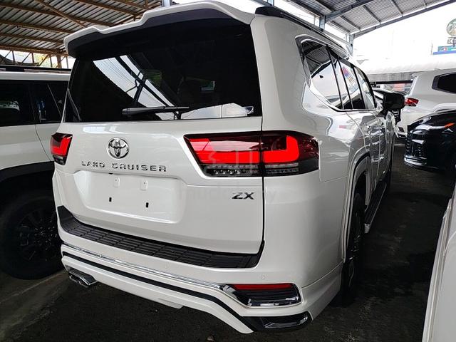 2023 Toyota LANDCRUISER 3.3 ZX Diesel Engine JBL - 3