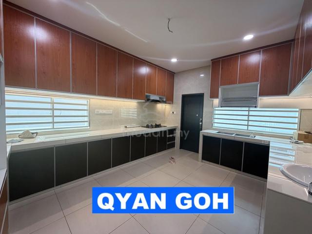 [NEWLY RENOVATED] Concrete 2.5 Sty Semi-D-Island Park Glades Greenlane 1