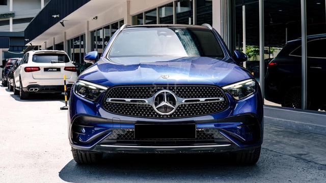 Mercedes Benz GLC300 2.0 AMG CONVERT GLC63 2023 - 3