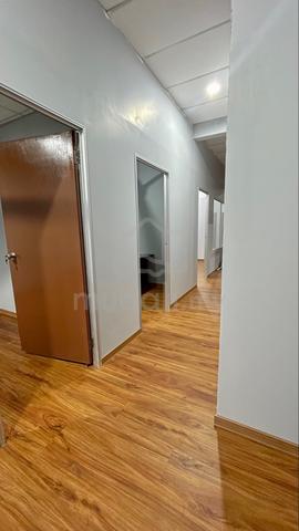 Office Unit for Rent / Pejabat untuk di sewa 1
