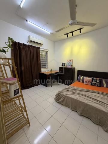 Medium Room at Suriamas Condominium PJS10 Zero Deposit Fully Furnish 1