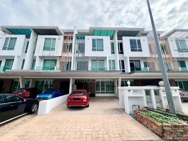 (RENO WITH ID) 3 Storey SUPERLINK, CASSIA Garden Residence @ Cyberjaya 1