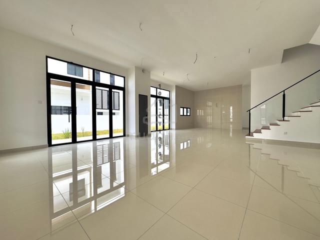 Limited New Good Condition 60x80 2 Sty Bungalow Casa Sutra Setia Alam 1