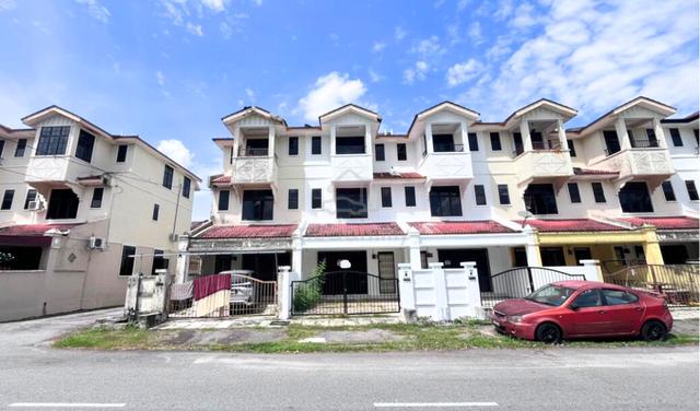 Silibin Buntong Hala Kledang Emas 2.5Storey Intermediate House Ipoh 1
