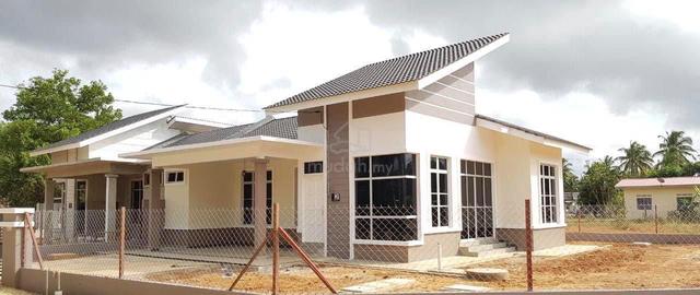 Modern Semi Detached Home in Kg Ayer Tawar, Besut 1