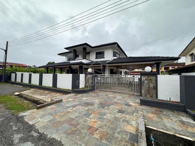 Double Storey Bungalow for rent 1