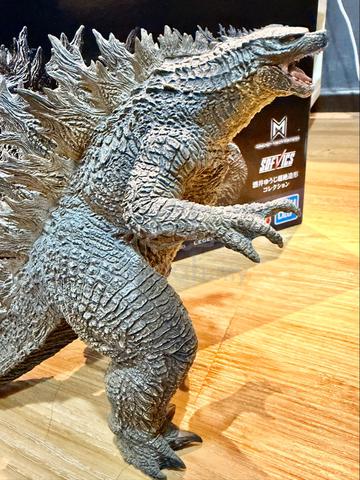 Godzilla figure - photo 2 of 4