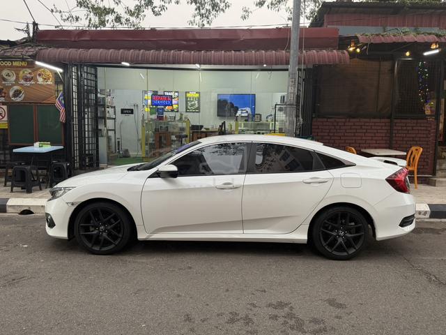 2016 Honda CIVIC 1.8 I-VTEC (A) - 2