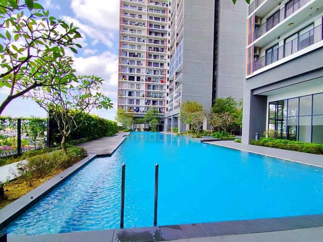 Emporis (Kota Damansara) 4