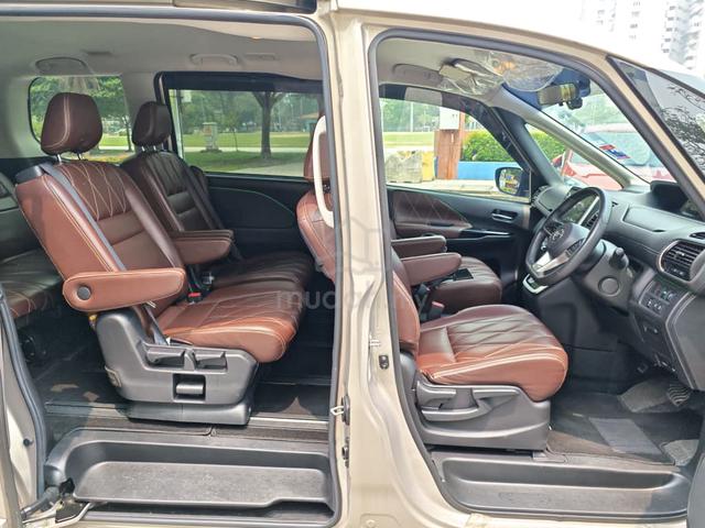 Nissan SERENA PREMIUM 2020 FulLOAN 3YeaWaranty 2.0 - 3