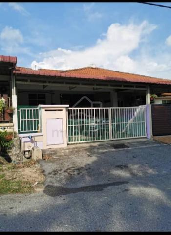 teres taman mawar Salak Tinggi 1