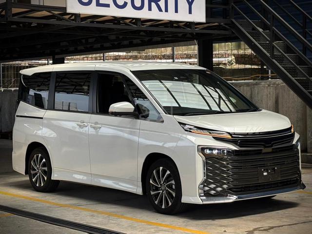 2022 Toyota Voxy 2.0 S-Z | 8 Yrs Warranty - 3