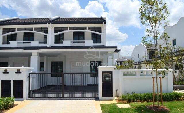 【Below Market Price 20%】Endlot With 8ft Land in Bangi Area 1