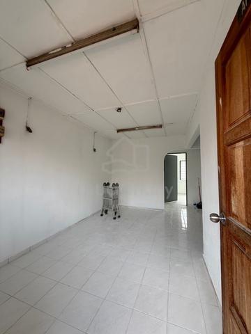 Flat Pandan Indah 1