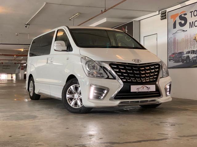Hyundai GRAND STAREX 2.5 ROYALE PREMIUM (A) MPV - 1