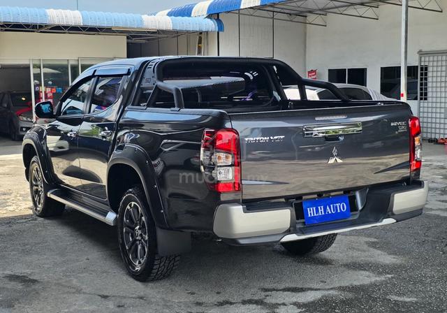 2021 Mit Triton 2.4 VGT Prem (A) Full Service Recd - 3