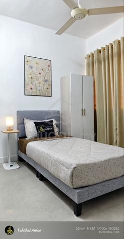 Single Balcony Room Aircond Bayu Tasik 2 | Mid Oct 1