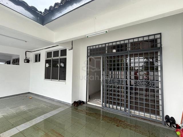1.5 Storey Semi-D @ Megah Ria For rent / Disewa  1